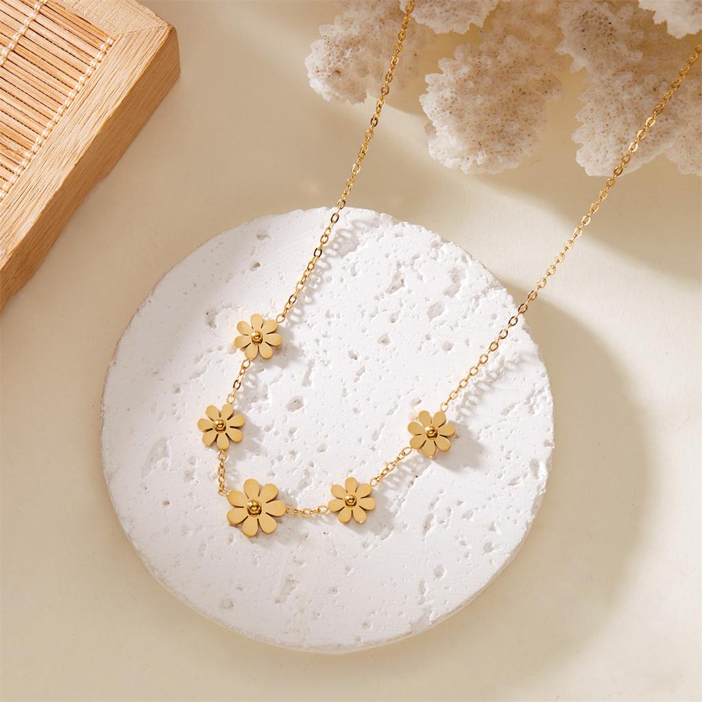 INS Stainless Steel Five Leaf Flower Bracelets For Women Temperament Classic Hollow Floral Link Chain Bangles Wedding Jewelry