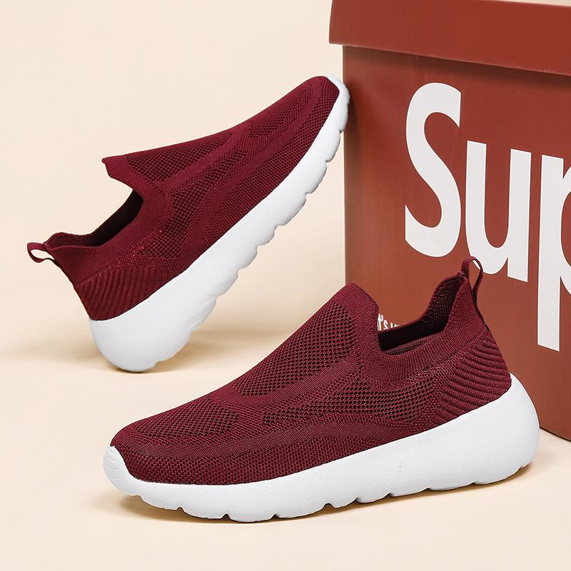 2025 New Comfort Breathable Summer Sports Mesh Slip-on Flying Woven Lightweight Couple Models More than Casual Walking Shoes