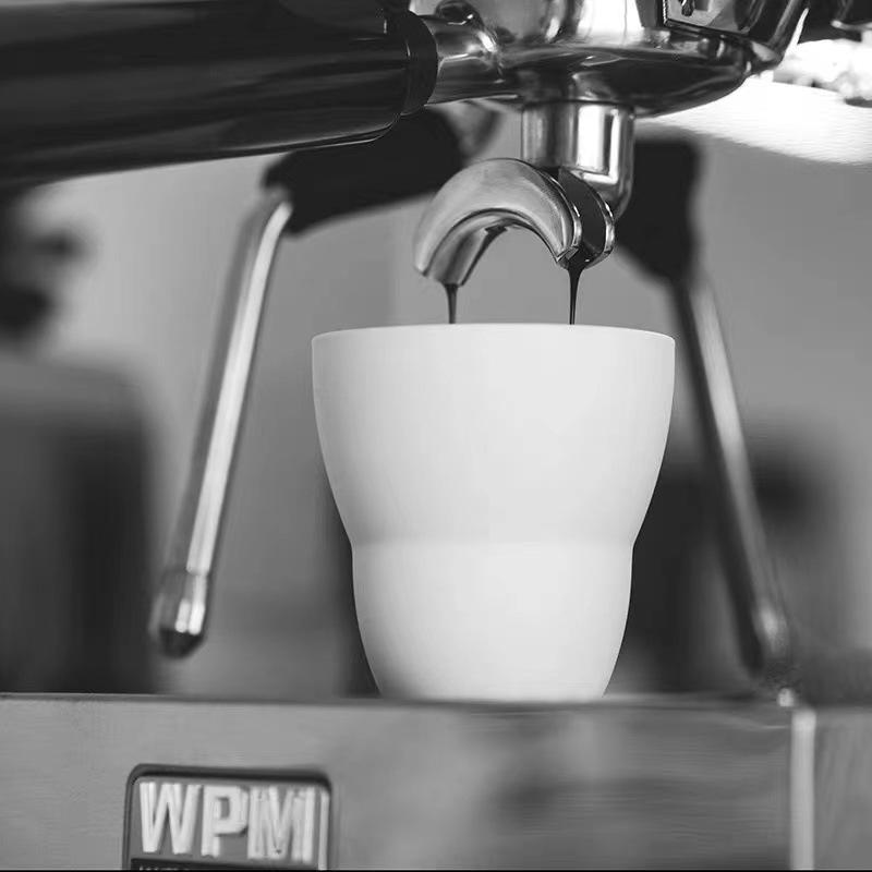 Držení keramického hrnku na kávu kreativní hrnek domácí latte hrnek hrnek s prasečím ouškem 250ml hrnek na kávu embosovaný latte hrnek