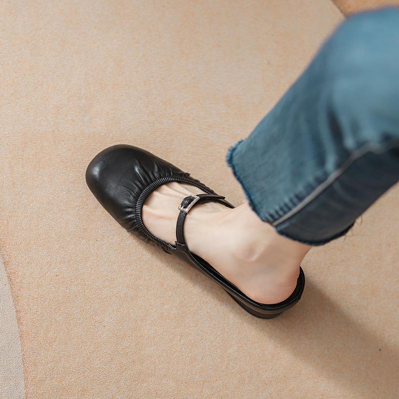 

Summer new square head inner height increase pleated bag head thick heel slippers women s half drag outer wear 39