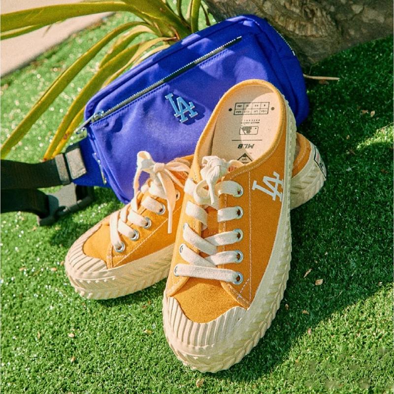 MLB Play Ball Los Angeles Dodgers Slip-Resistant Low-Top Canvas Shoes Unisex Orange Yellow Sneakers 32SHS1011-07D