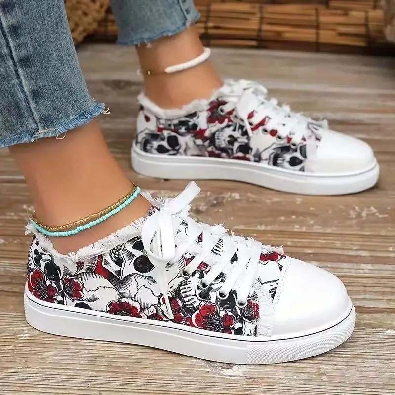 Fashion European and American Graffiti Canvas Shoes for Women 2024 New Design Sense Versatile Lazy Comfortable Canvas Women's Shoes