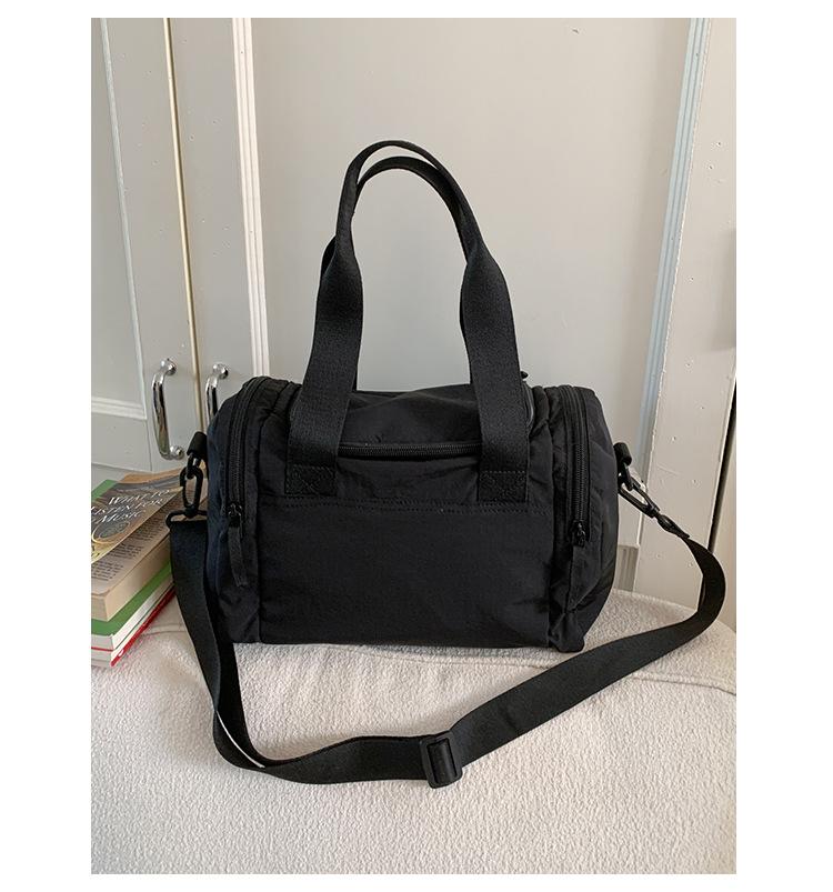

Casual shoulder tote bag women s new casual simple and light commuter packaging fashionable versatile large-capacity messenger bag чёрный