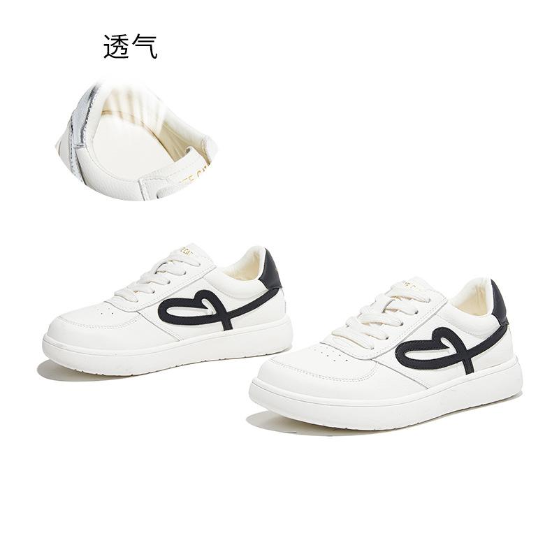 

Leather little white shoes women s spring new platform love women s shoes casual versatile board shoes women s platform heightening shoes 40