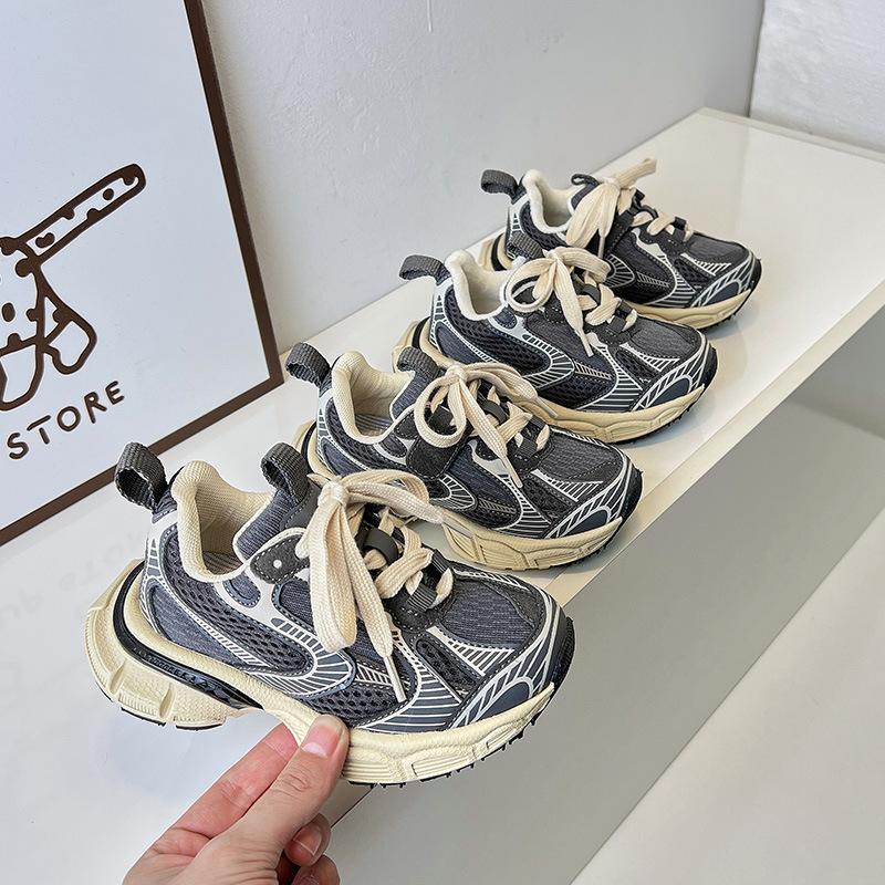 2025 spring new super fire children's sports shoes light and non-slip girls' dad shoes boys' casual shoes