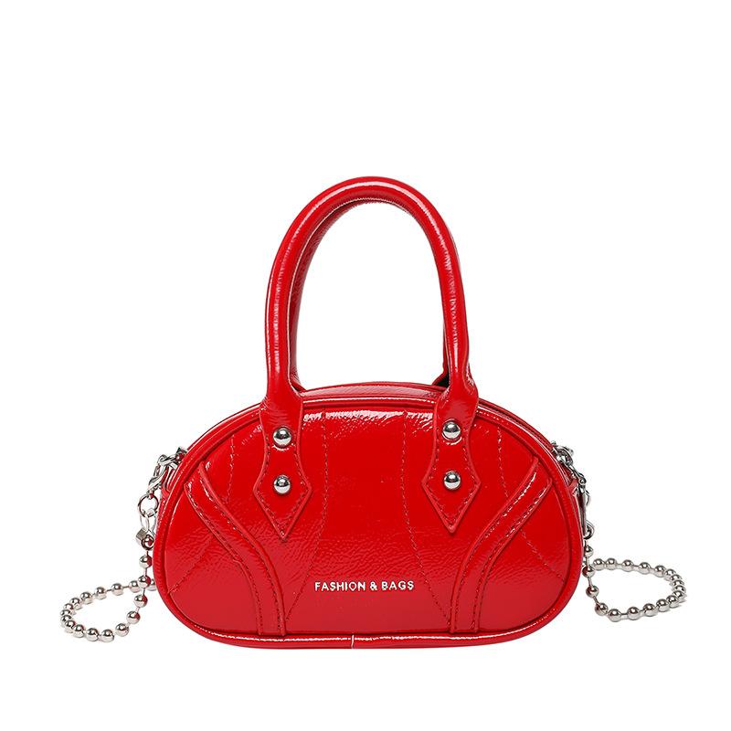 

Wholesale personalized Spice Girl style niche design sense portable bowling bag foreign style versatile chain messenger bag female