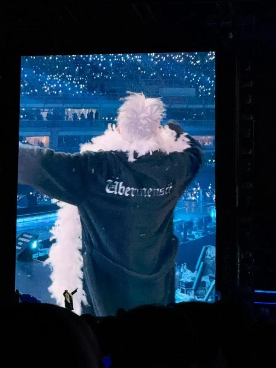 

G-DRAGON Weaver Men s Robe Used