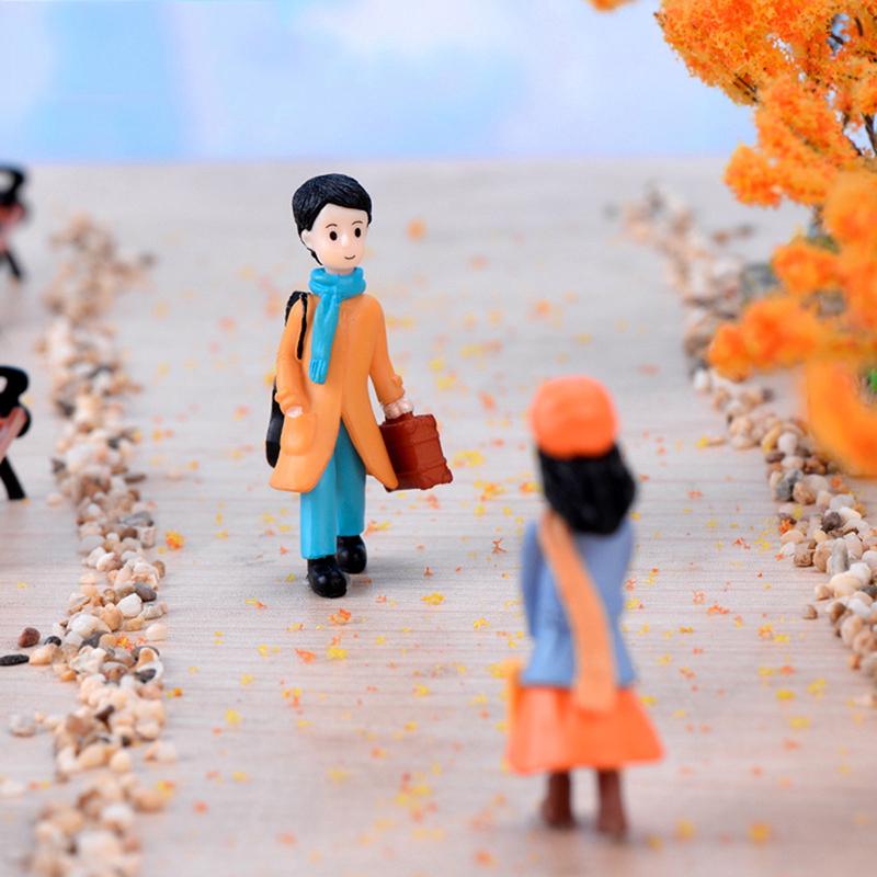 Travel Couple Diy Mini Miniature Fairy Garden Dollhouse Decor Micro Landscape