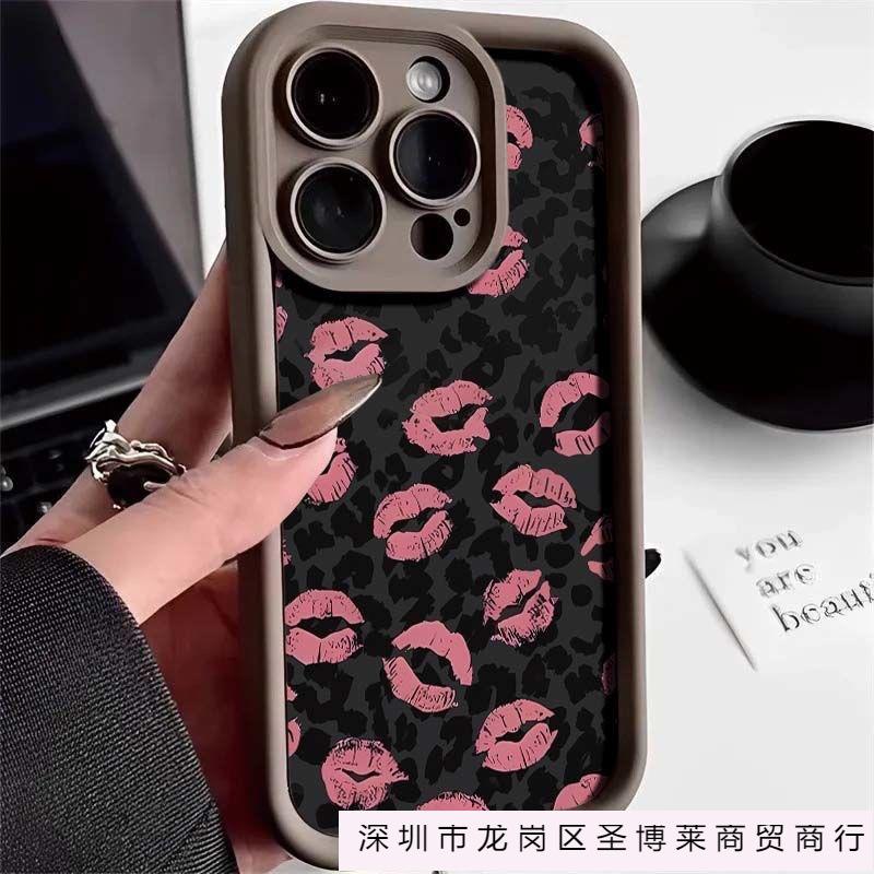 Leopard print lip print is suitable for Apple 17promax mobile phone case iPhone17/16/15 airbag 14 foreign trade new 13