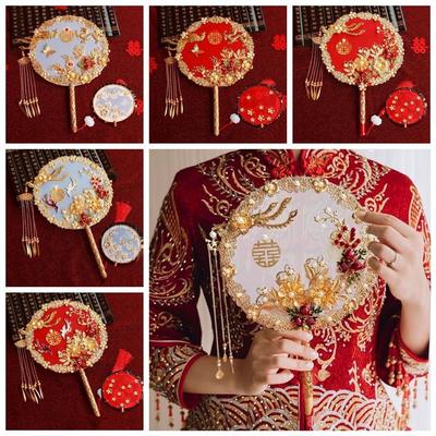 Elegant Chinese Style Bride Group Fan Vintage Handmade Bride Hand Held Fan Flower Xiuhe Fan Bridesmaid Group Fan Photography
