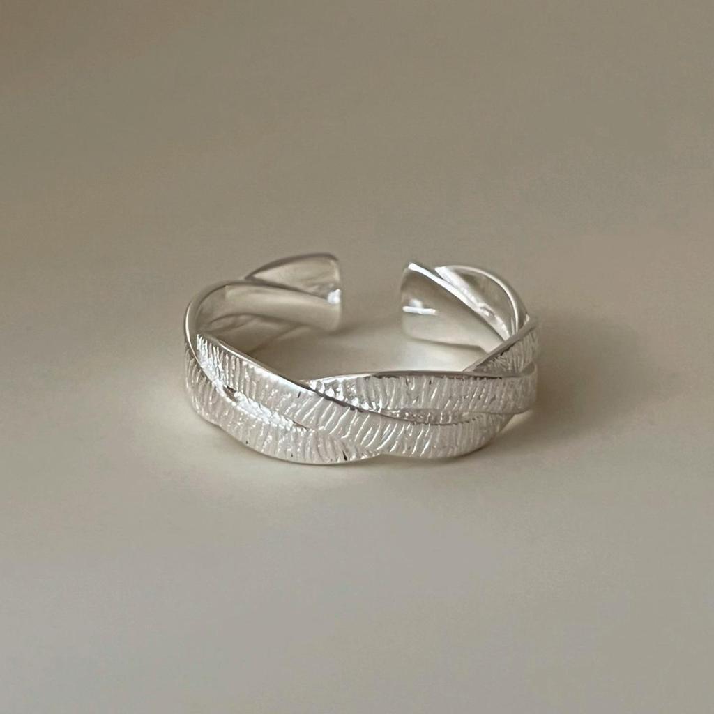 Trendy Geometric Striped Adjustable Ring for Women - Stylish, Versatile, and Personalized