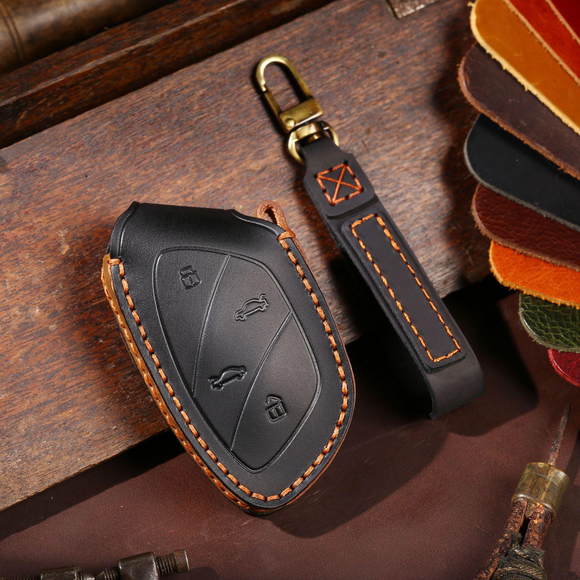 

Suitable for SAIC Roewe MARVEL X car key cover, modified protective case, decorative leather key bag chain чёрный