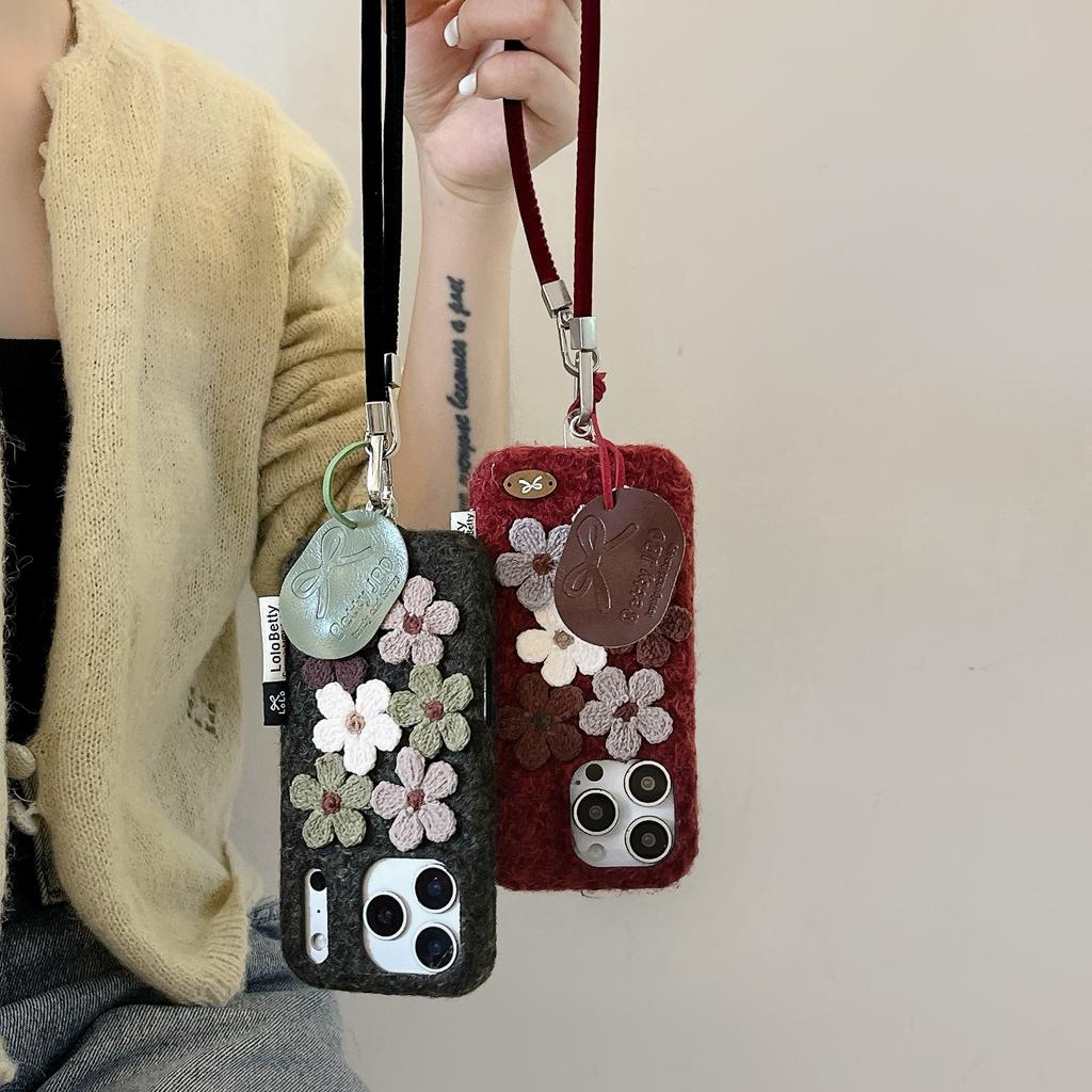Autumn and winter plush flower is suitable for 17 Apple 16promax mobile phone case 15pro all-inclusive 14 anti-drop 13 protective case