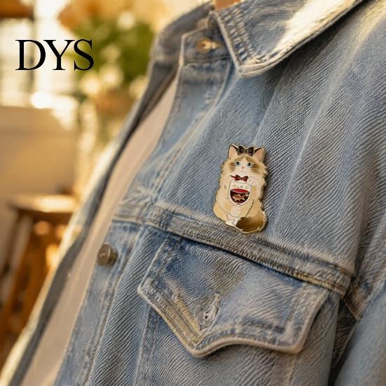Kitten Lapel Pin Cartoon Red Wine Cat Brooch, Enamel Bag Decoration Pin, Jackets Backpacks Clothes Decorative Accessory for Women Men Animal Brooch