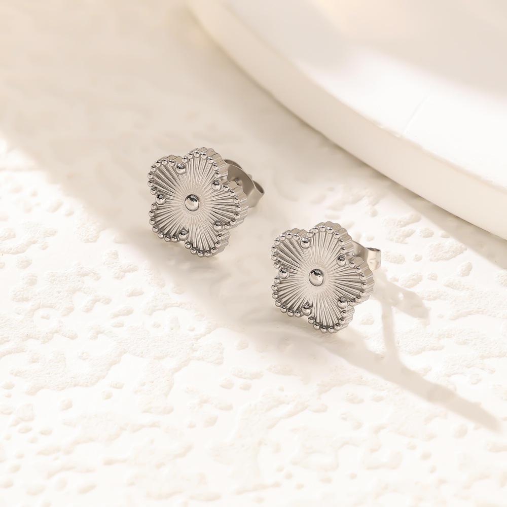 Versatile Trendy Set: Five-Petal Flower & Four-Leaf Clover Jewelry in Laser-Cut Titanium Steel