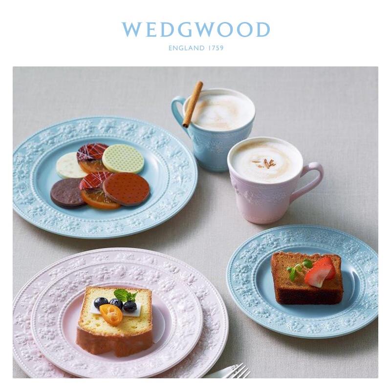 Wedgwood Joyful Holiday Mug