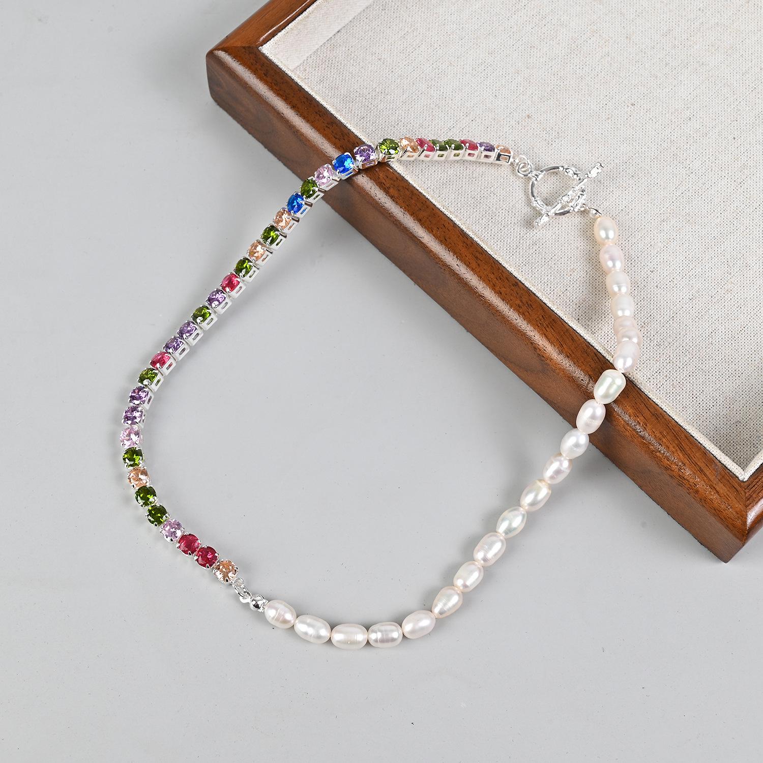 

Rainbow Pearl Pendant Choker: Trendy Influencer Style, Luxe Niche Design