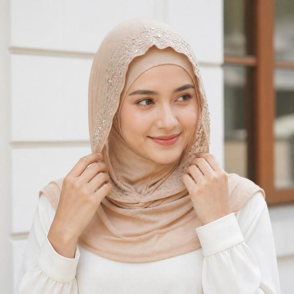 Stretchable Instant Hijab Cap Rhinestone Decor Head Wrap Hat Fashion Pull on Hijab Office
