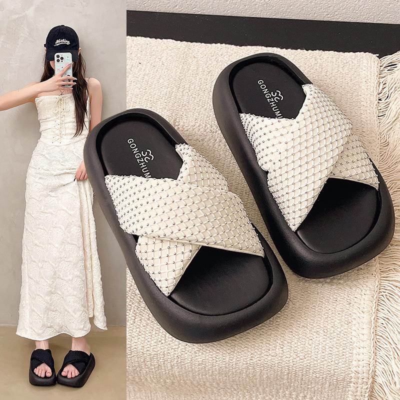 2025 summer muffin thick-bottomed cool slippers new cross-strap fashionable soft bottom with skirt beach one-word slippers women