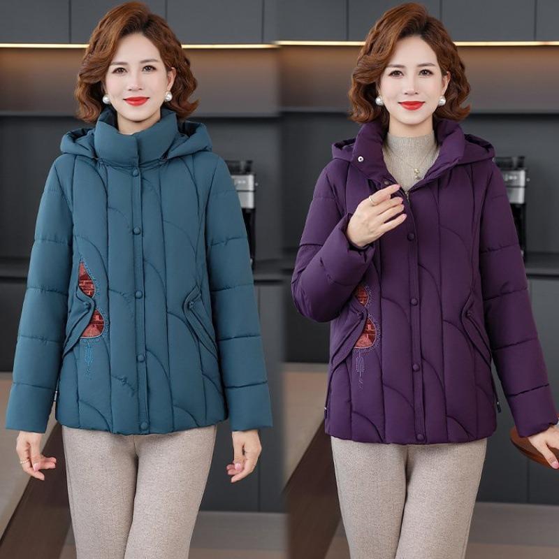 Mom winter padded jacket medium and old women's padded jacket short padded jacket warm embroidered flower women's top winter