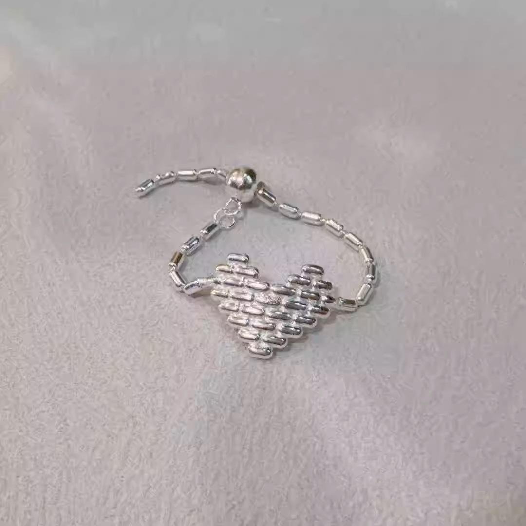 Stylish Adjustable Heart Ring for Women – Personalized, Fashion-Forward Design One Size