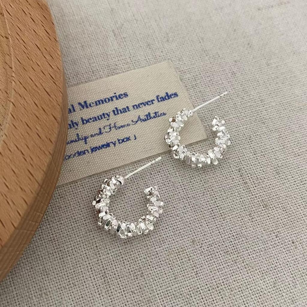 Elegant French C-Shaped Silver Earrings for Women, Niche Design, Cool Style, S925 Silver Studs, Retro Accessory