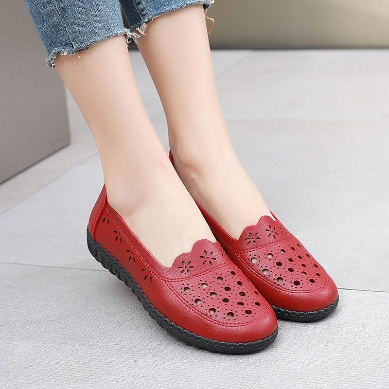 Summer New Middle-aged and Elderly Leather Shoes Comfortable and Non Slip Sandals Women's Hollow Out Breathable