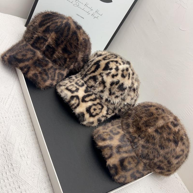 Leopard Baseball Cap Winter Hats for Women Plush Faux Fur Thickened Keep Warm Caps Women Outdoor Windproof Sunshade Vintage New