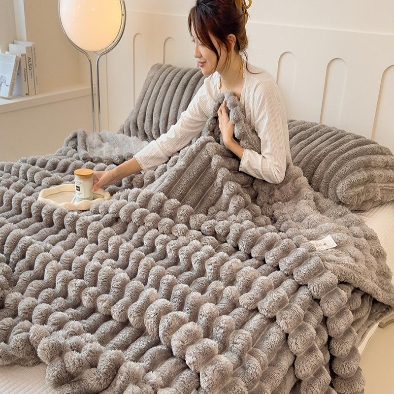 Thick Rabbit Fleece Blanket Cozy Air Conditioning Small Blanket Perfect Gift for Home Office