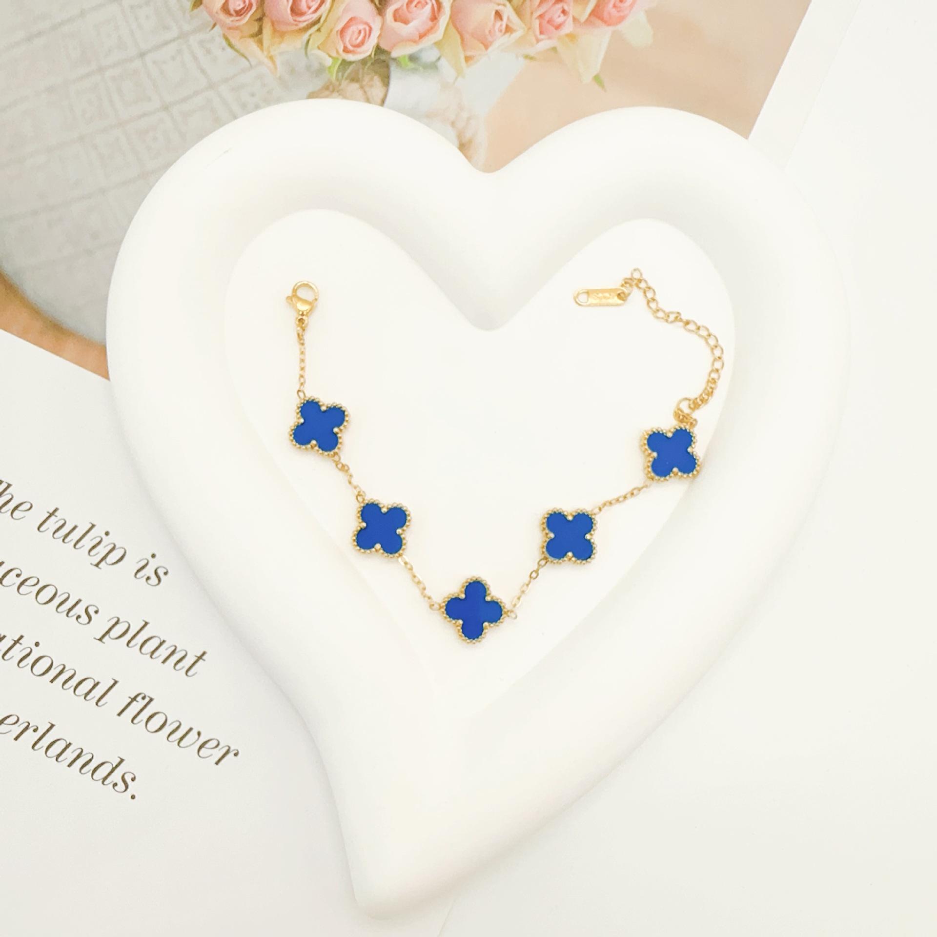 

High-Quality Titanium Steel Four-Leaf Clover Bracelet Does Not Lose Color Female Light Luxury Senior Sense Bracelet Jewelry синий