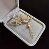 Women Men Fashion Classic Phoenix Elegnat Tassel Brooch Elegant Lady Exquisite Pin Badges