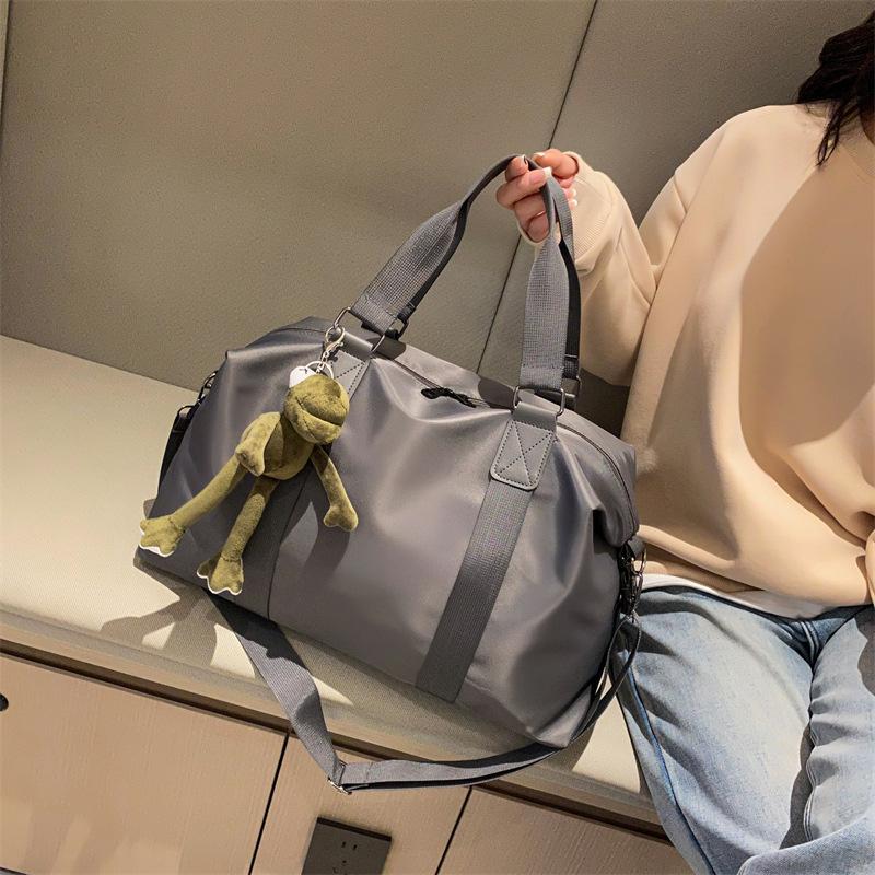 Large capacity luggage bag portable shoulder bag girl cute tote bag portable travel bag versatile fitness bag