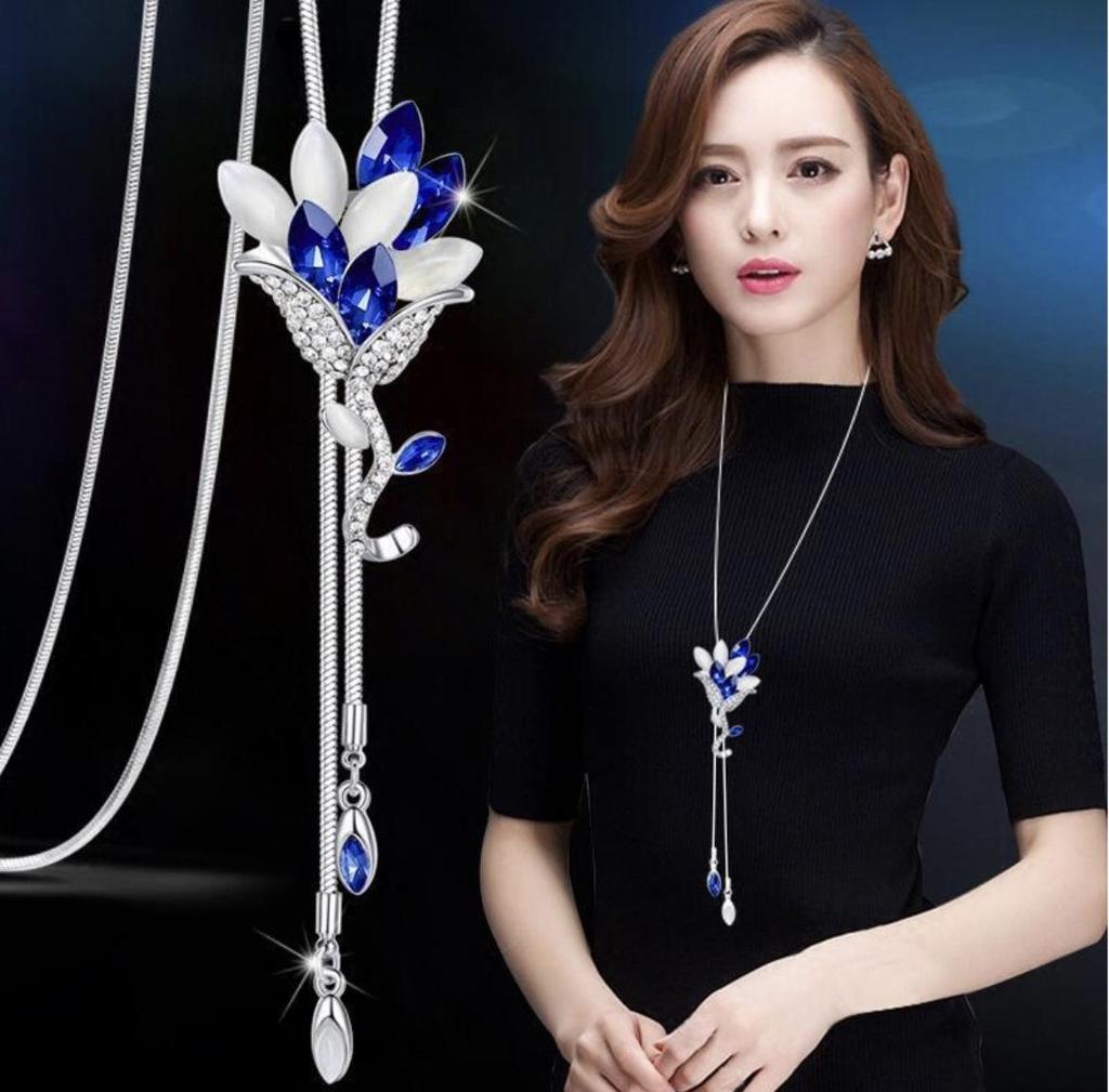 Luxury Non-Fading Korean Fashion Sweater Necklace: Autumn/Winter Women's Niche Design Pendant