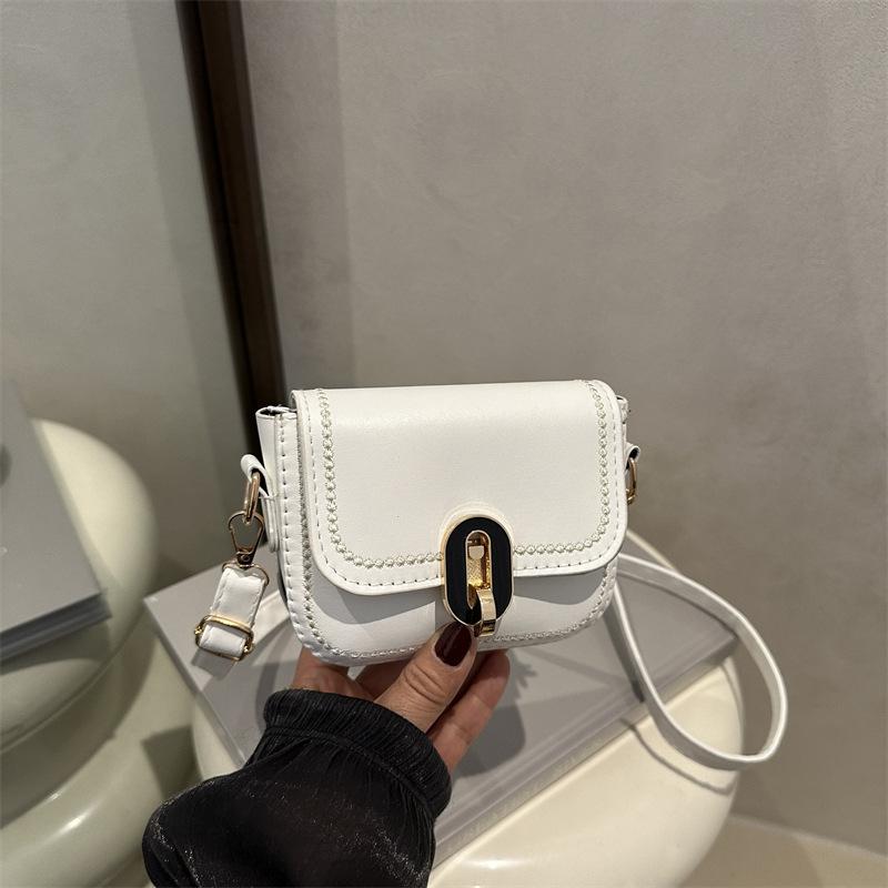 Bag women's bag advanced sense 2025 new versatile shoulder bag texture messenger bag small square bag this year popular niche