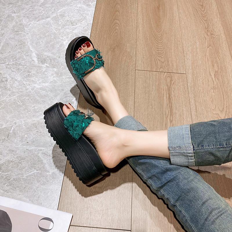 

Muffin thick-soled summer women s wear one-word sandals non-slip soft-soled 2025 new open-toed beach vacation 40 зелёный