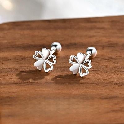 Elegant Four-Leaf Clover Stud Earrings for Women - Minimalist, High-End Design.