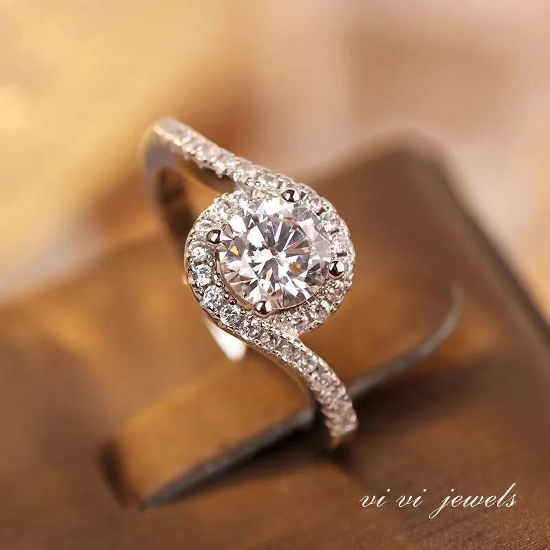 

Корейська мода Регульовані Кільця для пари з шістьма кігтями та імітацією діамантів для жінок та чоловіків Adjustable Opening