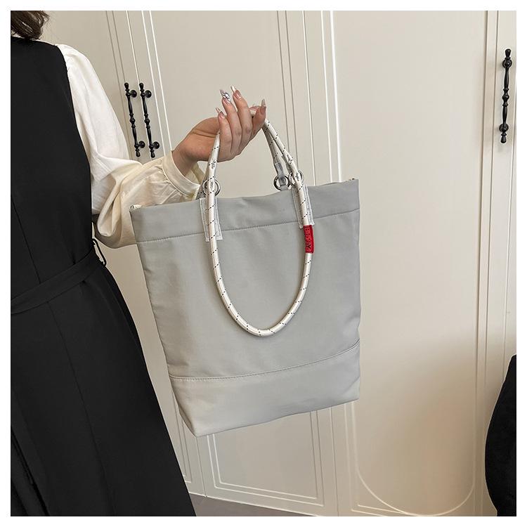 Women's Solid Color Nylon Crossbody Bag - Large Capacity, Versatile Handbag for Work and Commute