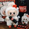 Figurky panenky LABUBU G3 Přívěsek na auto - Vinylová láhev od Coca-Coly Dekorace do auta, Ozdoba na klip na zrcátko/palubní desku/větrací otvor, Sběratelský dárek pro bezpečnou jízdu