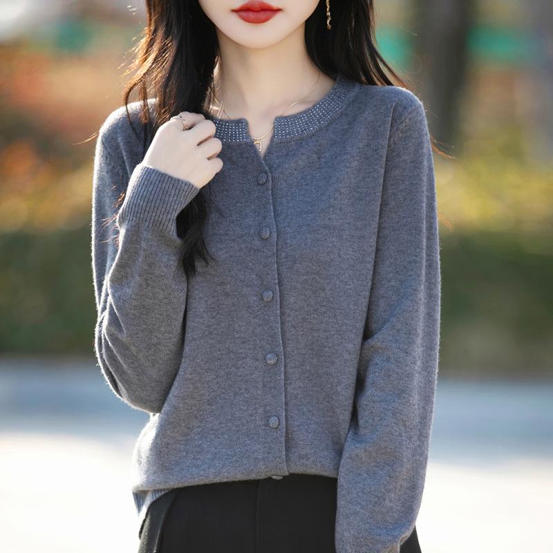 2025 Spring Women's Round Neck Velvet Cardigan Sweater