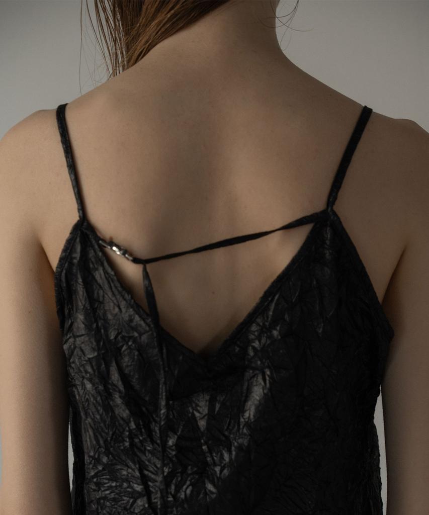 Mosyupamosyu Crinkle Point Buckle Dress [Black]