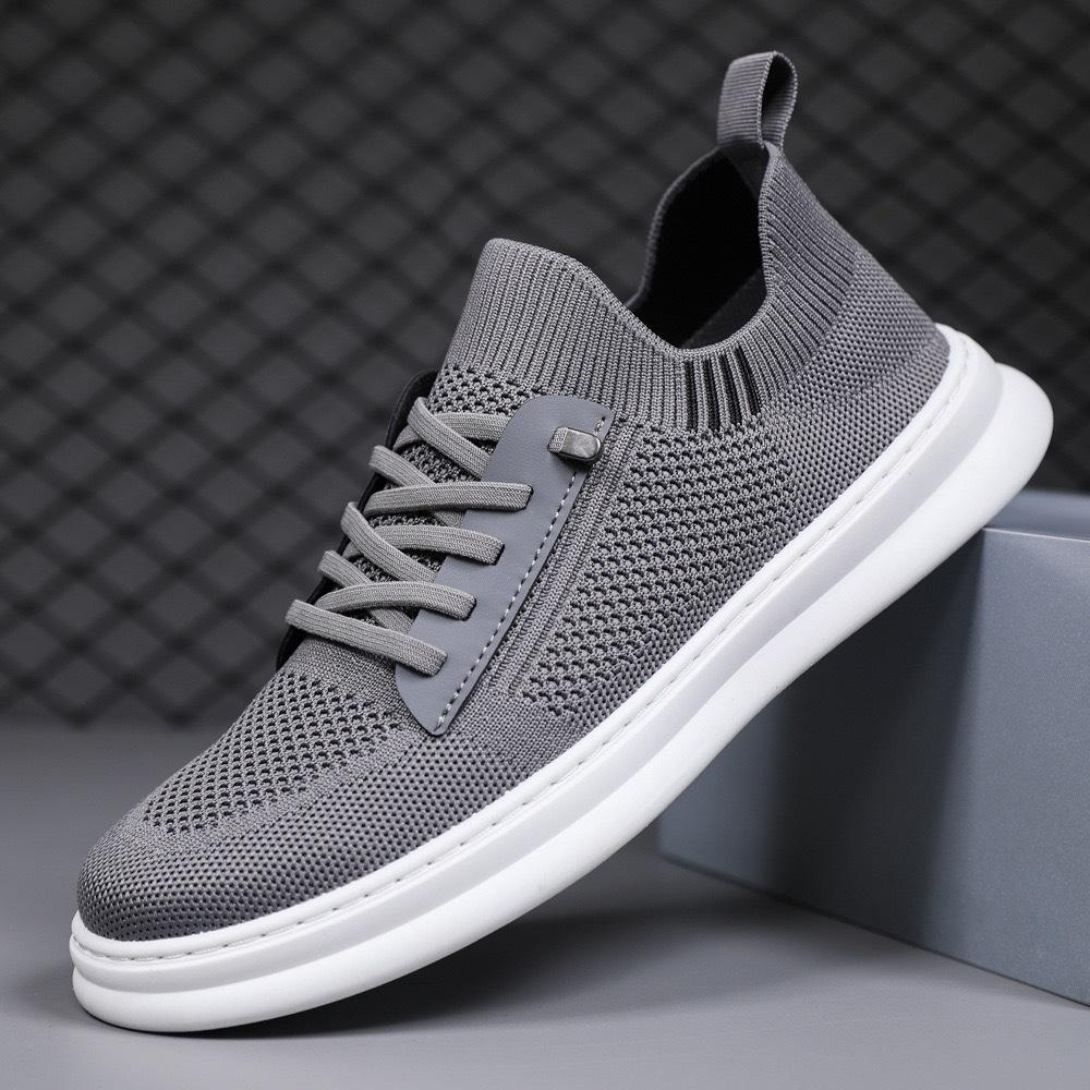 Summer Breathable Fly-woven Mesh Sneakers Casual Board Shoes Soft-soled Student Running Shoes