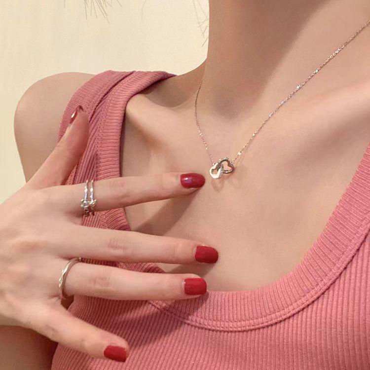 Tide Diamond Bow Necklace, Femininity Niche Design, High-End Light Luxury Collarbone Chain, Girlfriend Pendant.