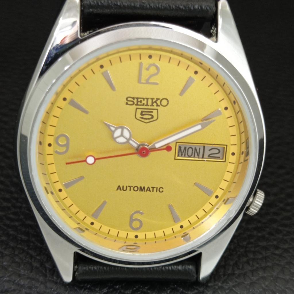 VINTAGE REFURBISHED SEIKO 5 AUTOMATIC JAPAN MENS GOLDEN DIAL WATCH A445587-1