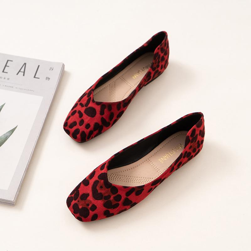

Мода Большой Размер 35-43 леопардовый принт балетки женщина балерина флок мелкие кроссовки женские квадратный носок мягкая подошва мокасины femme2025 5 красный