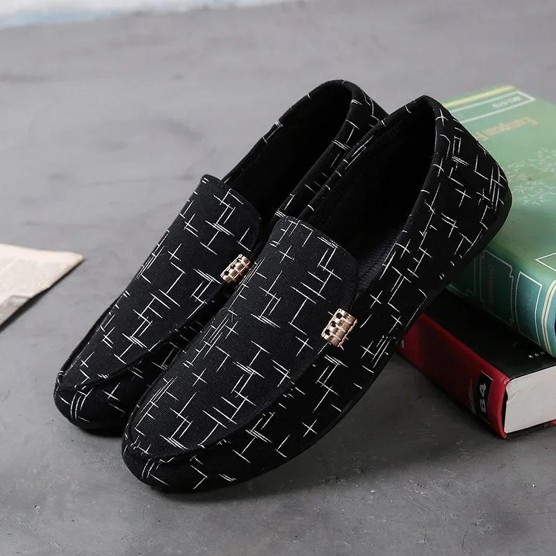 Fashion Men's Flat Loafers Comfortable Casual Shoes Breathable Slip-On Soft Driving Shoes Light Moccasins Hombre Men Lazy Shoes 2025
