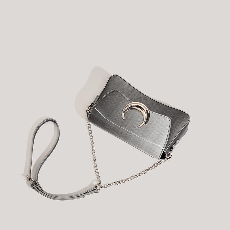 Серебряная градиентная женская сумка через плечо с классическим дизайном и клапаном — фото 4