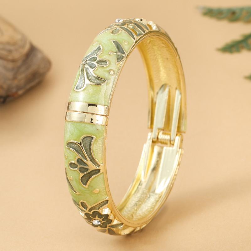 Vintage Floral Enamel Gold Plated Bangle Trendy Jewelry Accessory for Fashion Lovers Daily Wear Party