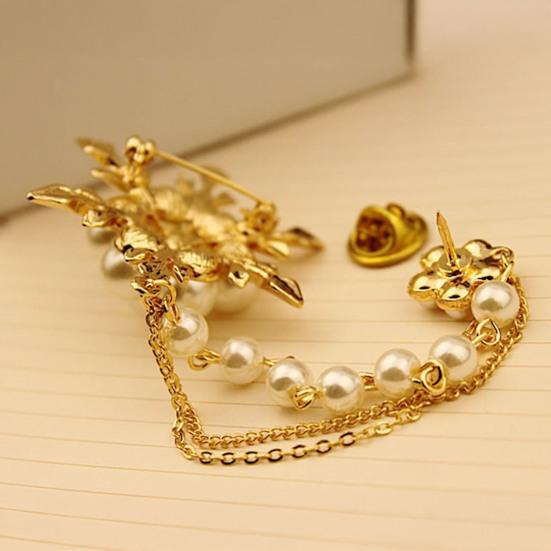 Brooch Pin, Lapel Badge with Double Fixed Safety Pin And Magnetic Buckle, Imitation Pearl Flower Decor Suit Brooch for Suits Coats Dresses