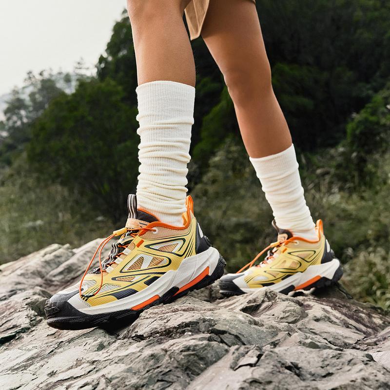 Li Ning Yijie 2.0 V2 Comfortable Versatile Shock Absorbing Non-Slip Wear-Resistant Low-Top Hiking Shoes Unisex Hiking Shoes Yellow Brown AHTV001-2